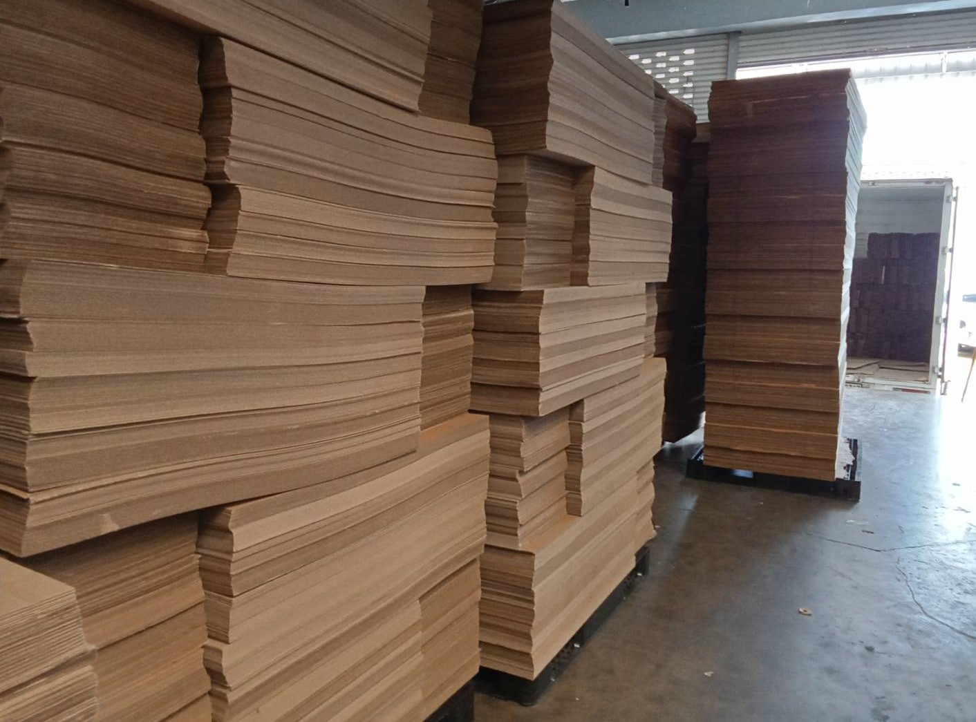 โรงงานกล่องกระดาษลูกฟูก